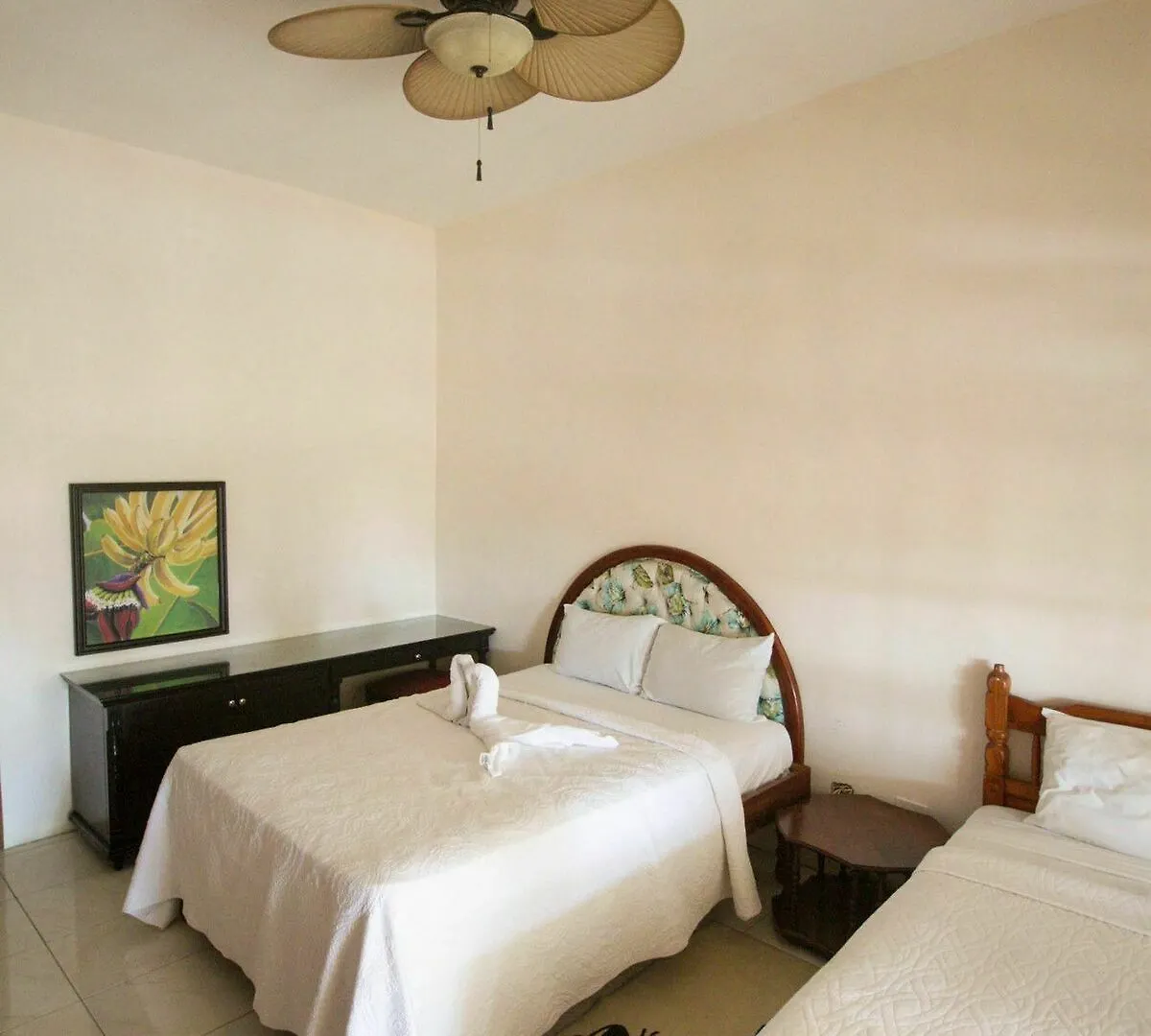 Chateau Margarite Bed And Breakfast Montego Bay Pensjonat