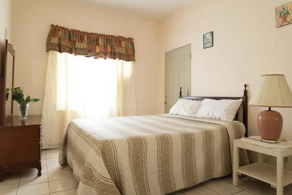 Chateau Margarite Bed And Breakfast Guest house Montego Bay