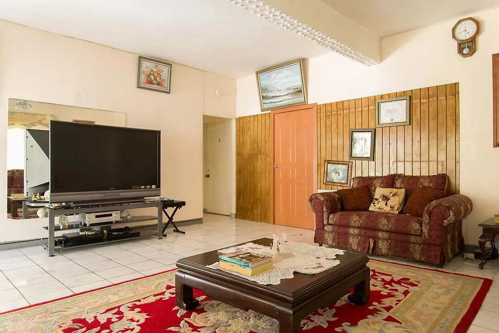 Guest house Chateau Margarite Bed And Breakfast